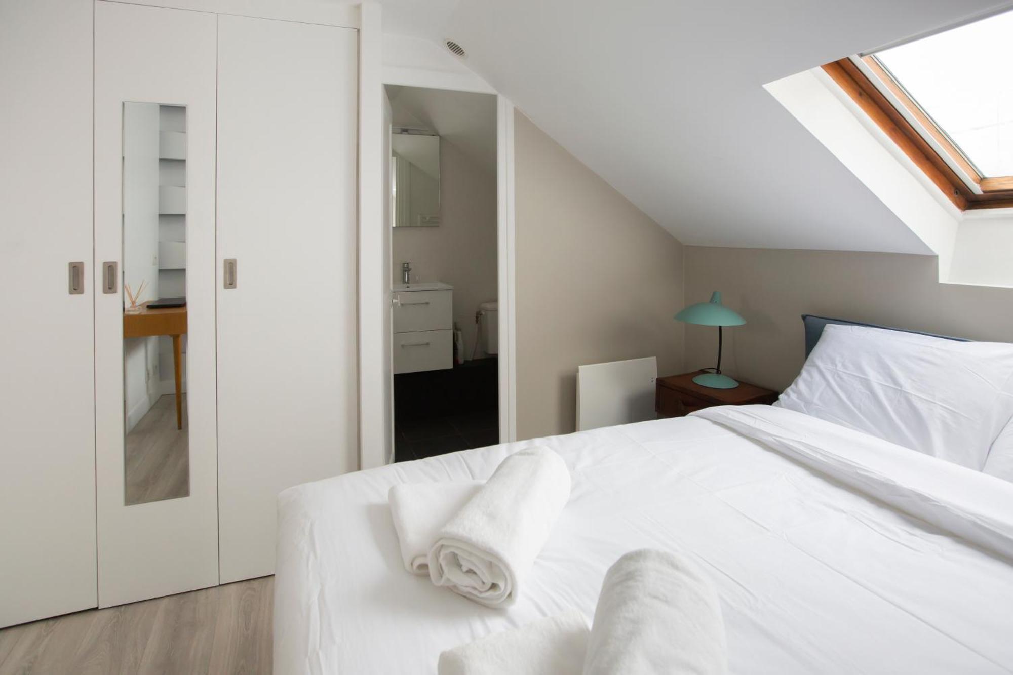 Modern Apartement In The City Center. Poissy Exterior photo