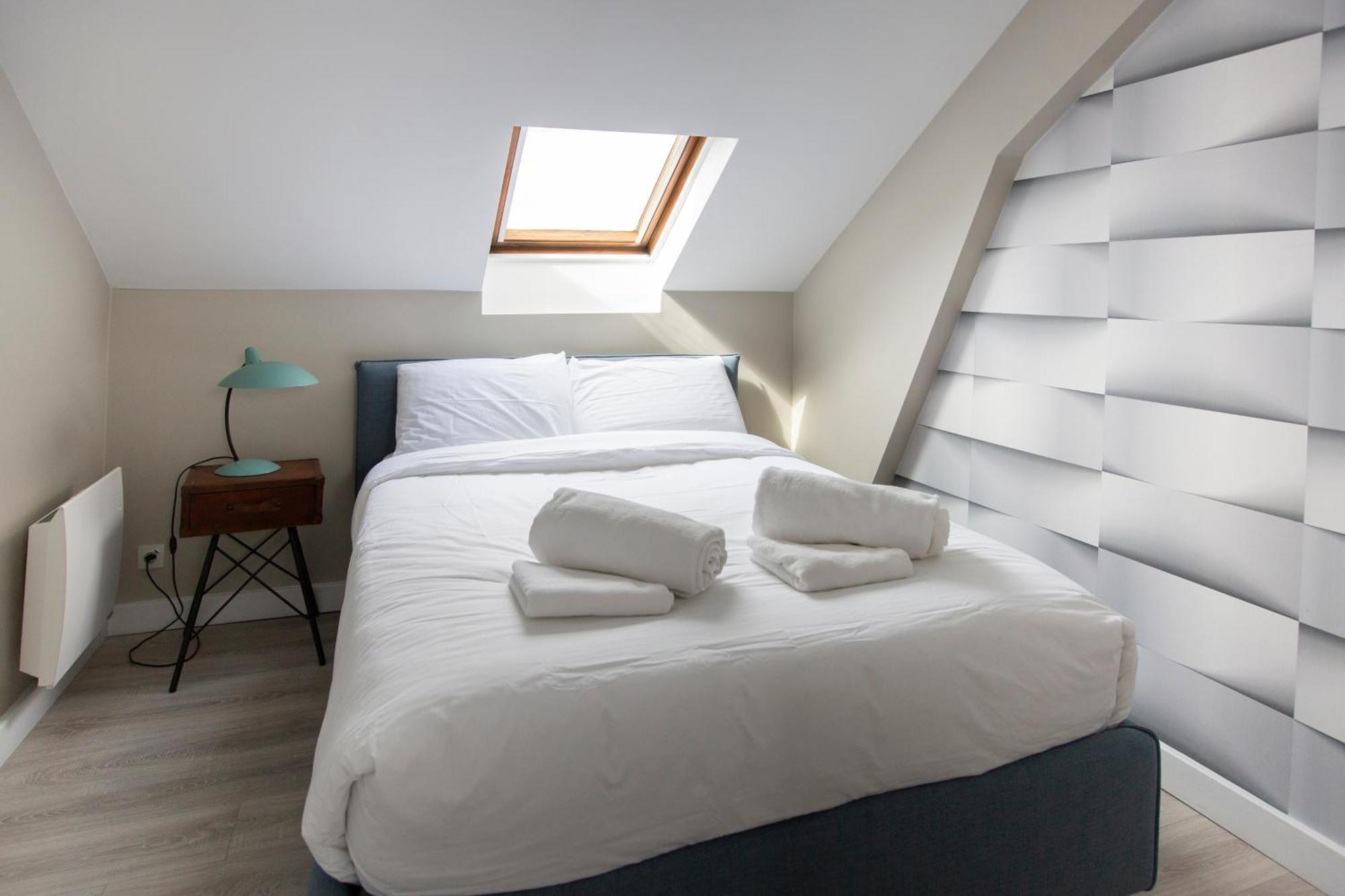 Modern Apartement In The City Center. Poissy Exterior photo